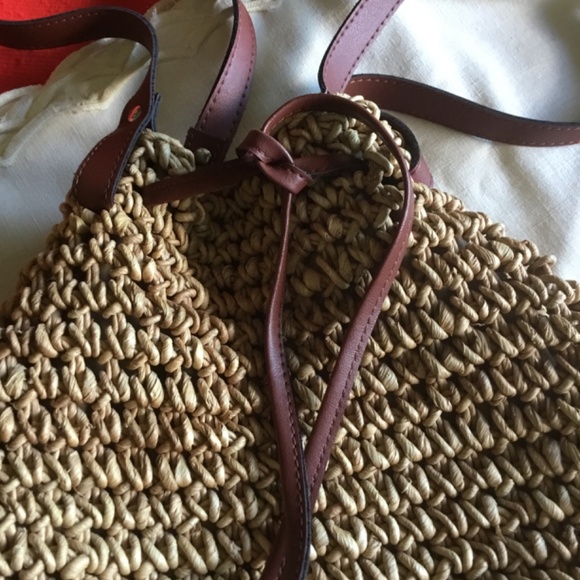 Ratan Shoulder Bag - Picture 5 of 5